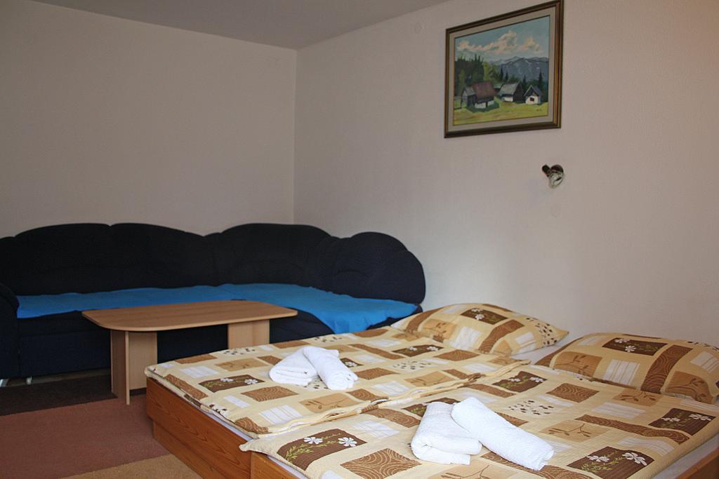Apartments And Rooms Cerkovnik ボーヒニ エクステリア 写真