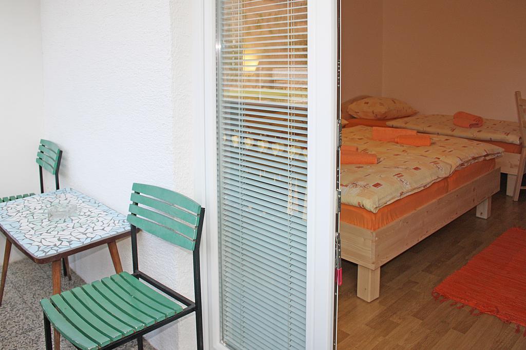 Apartments And Rooms Cerkovnik ボーヒニ エクステリア 写真